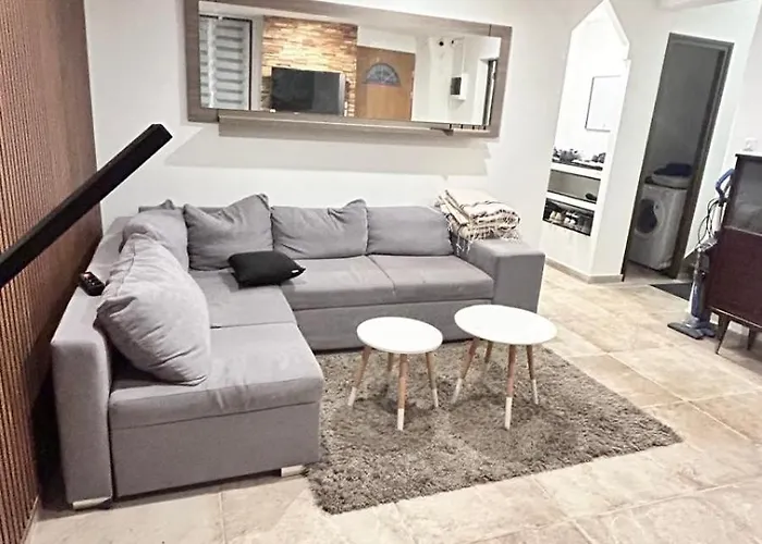 Privative Moderne Proche Gare De Rum i privatbostad *