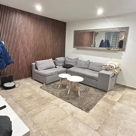 Privative Moderne Proche Gare De