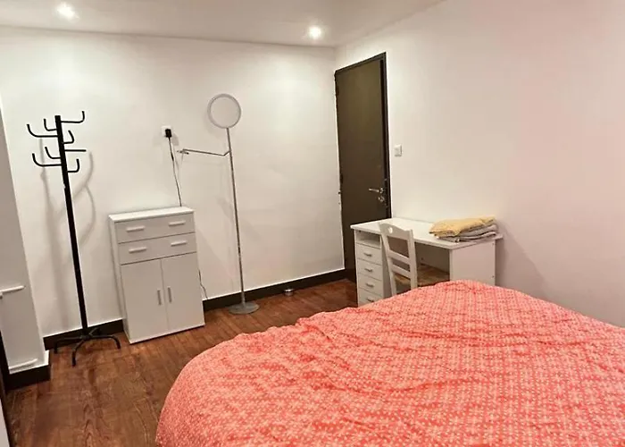 Privative Moderne Proche Gare De